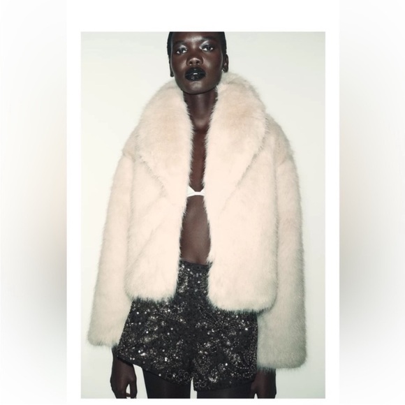 ZARA SHORT FAUX FUR LAPEL
COLLAR COAT - Picture 3 of 15